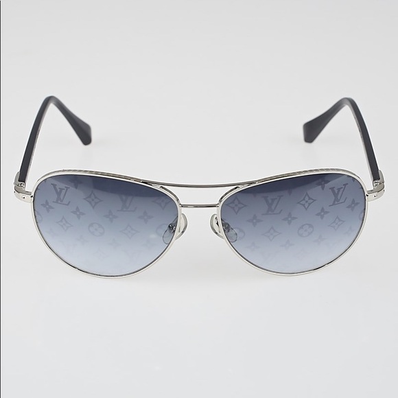 Louis Vuitton Accessories - Louis Vuitton conspiration pilot sunglasses